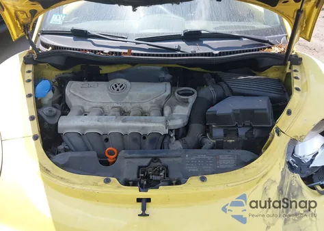 2009 Volkswagen New Beetle 2.5L from USA, damaged, VIN 3VWRG31C39M516518